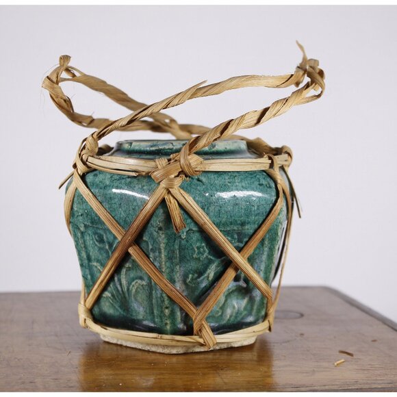 Antique Chinese hexagonal green ginger jar, blue green ginger jar, Chinese small - Picture 1 of 10